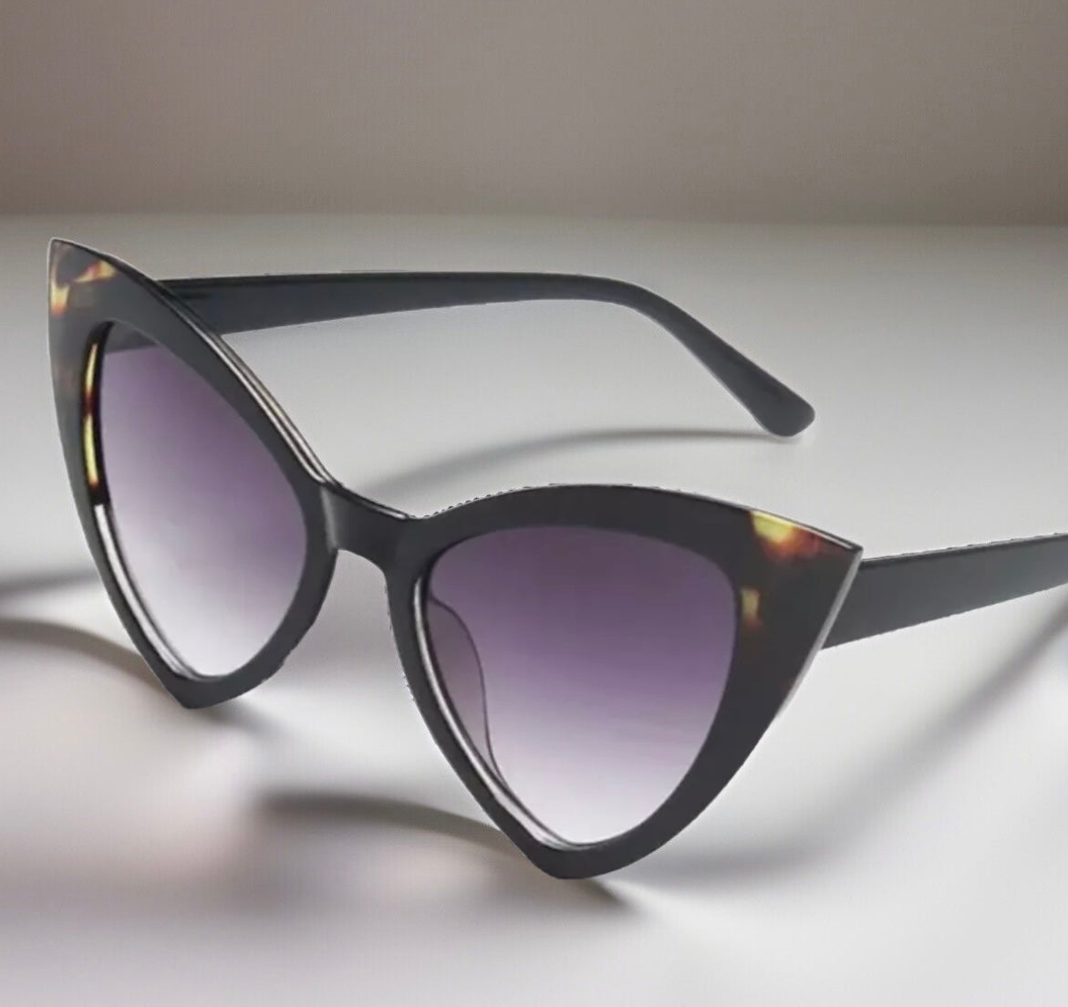 Sunglasses Sharp Cat Eye Tortoise Print Accent